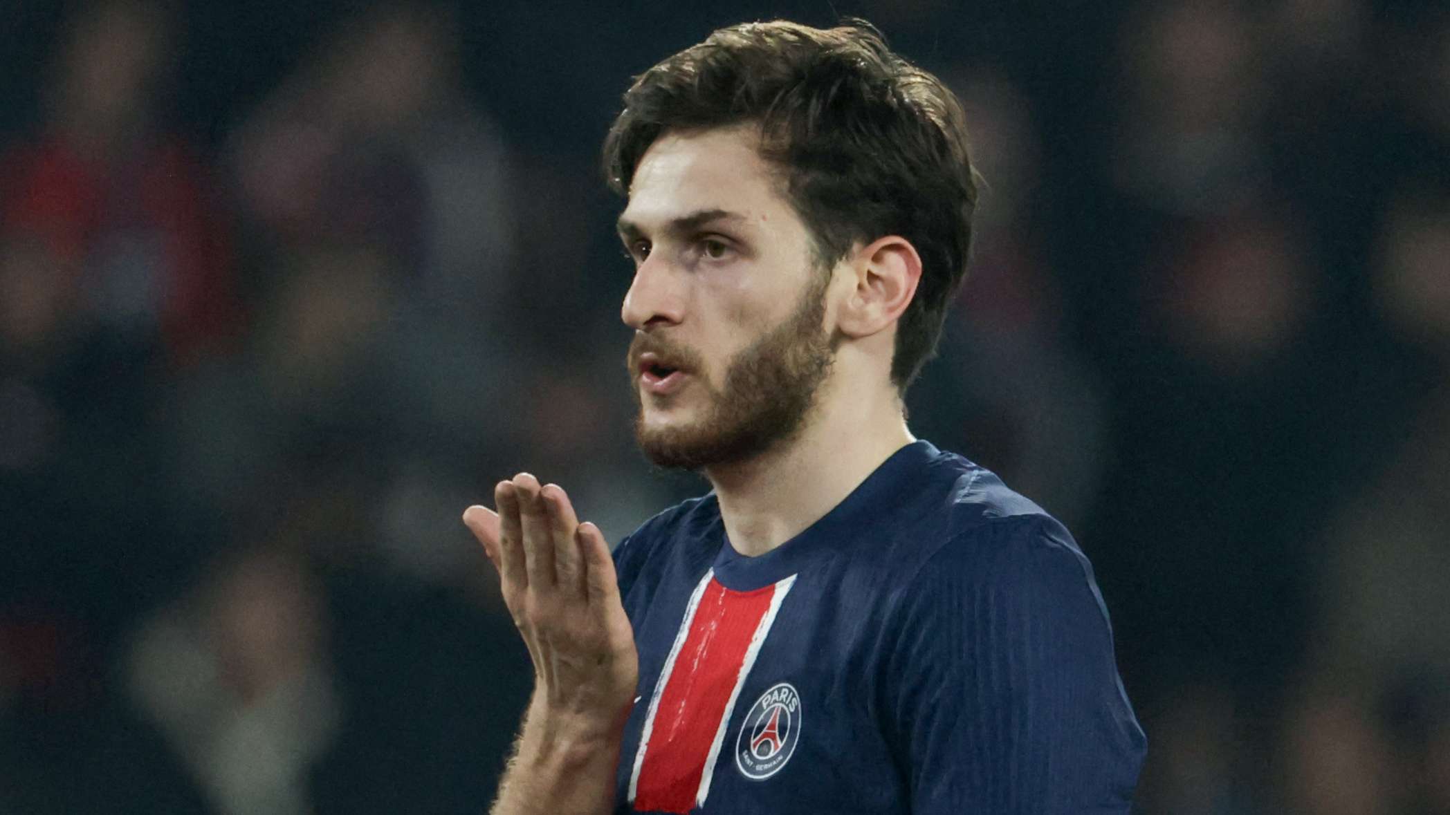 目前效力於 目前效力於